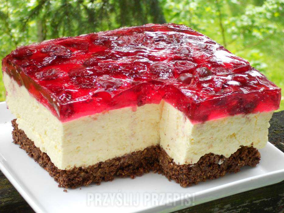 Kall cheesecake med gelé och frukt Pussel online