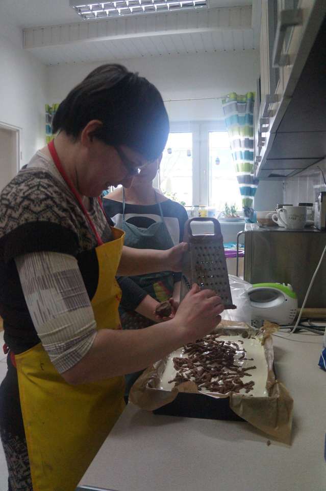 Cocina haciendo un pastel rompecabezas en línea