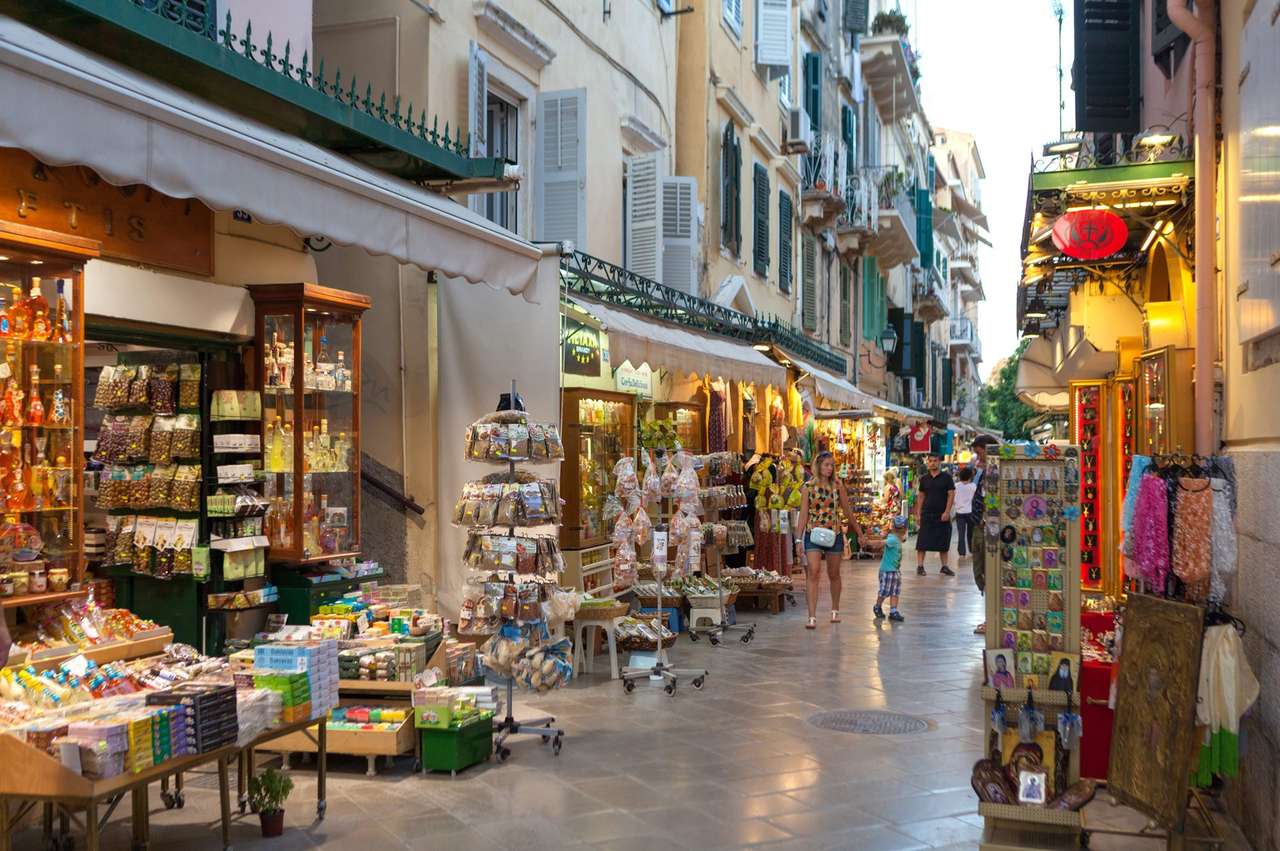 Roda város a Corfu szigetén kirakós online