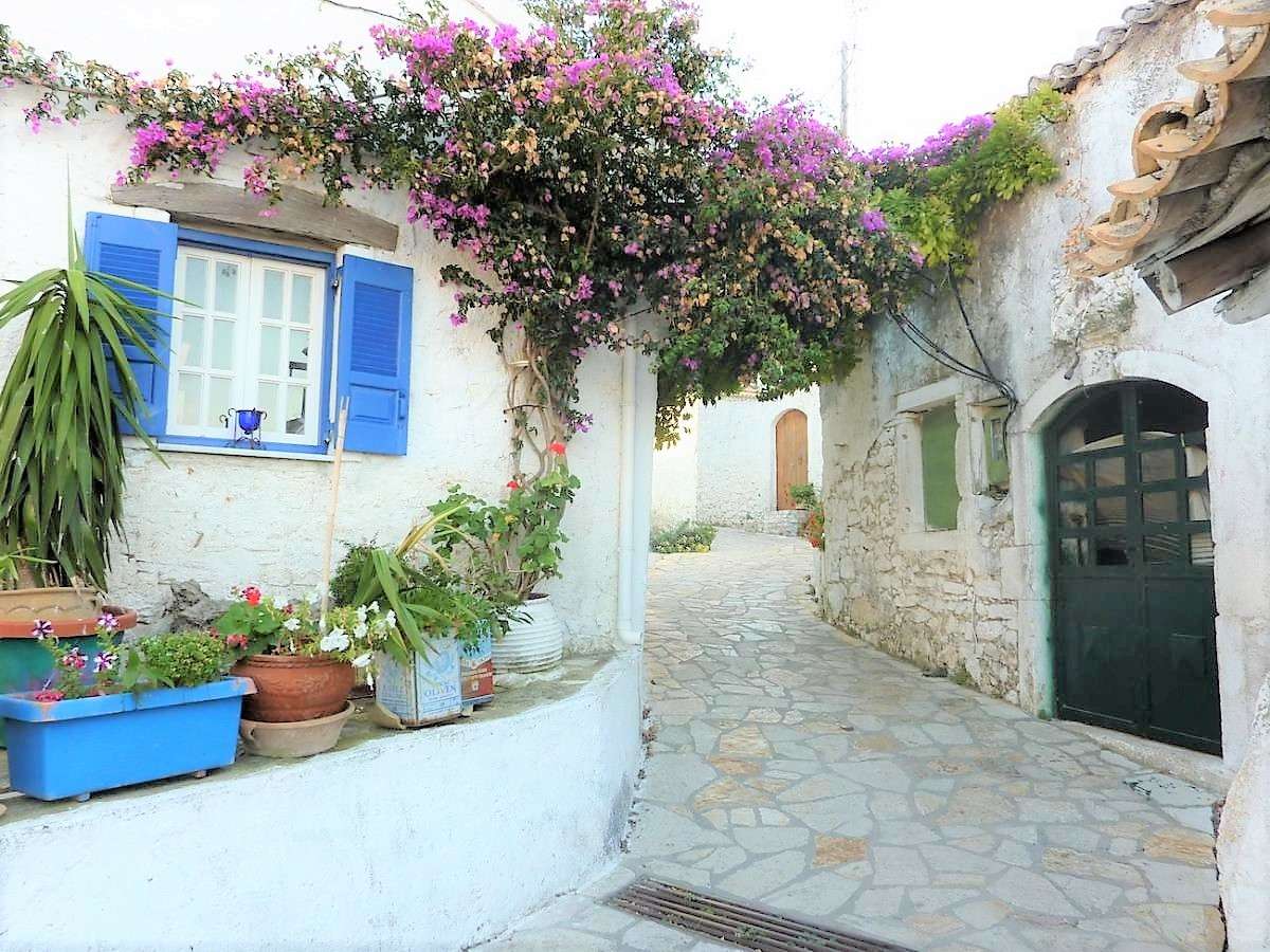 Obec na ostrově Korfu skládačky online
