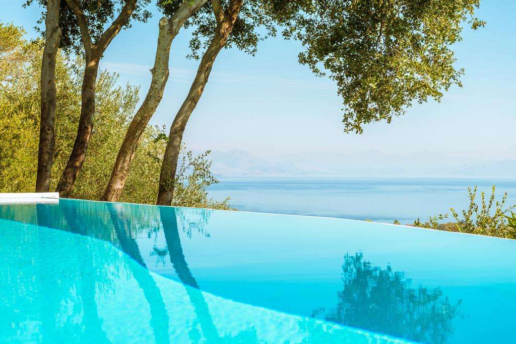 Villa em ipsos em Corfu puzzle online