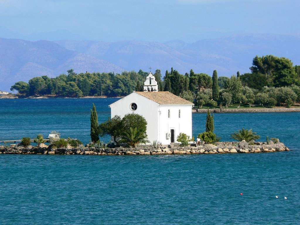 Церковь Дассия Ипапанти на острове Корфу пазл онлайн