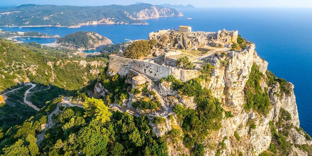 Крепость Ангелокастро на острове Корфу пазл онлайн