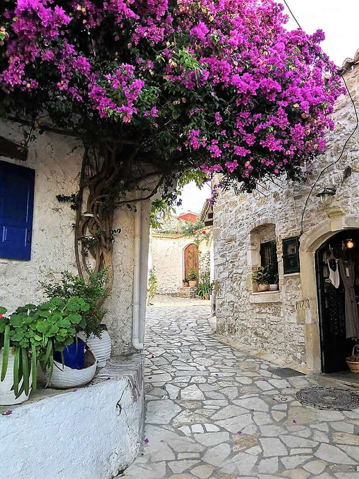 Afionas plats på ön Korfu pussel på nätet