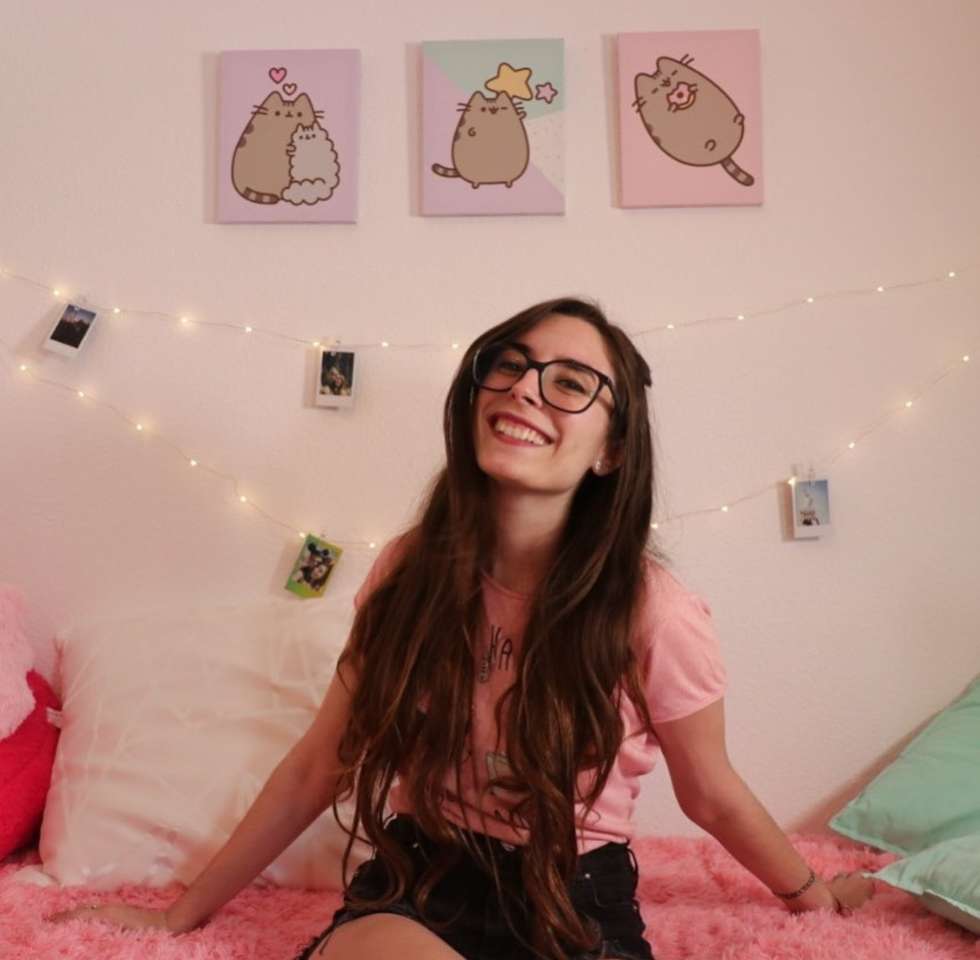 Lyna sitting with Pusheen paintings online puzzle