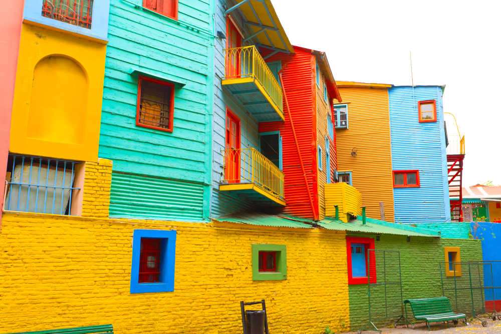 Разноцветные дома в Буэнос-Айресе онлайн-пазл