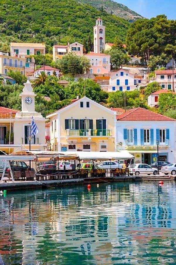 Менаси Йонийски остров Гърция онлайн пъзел