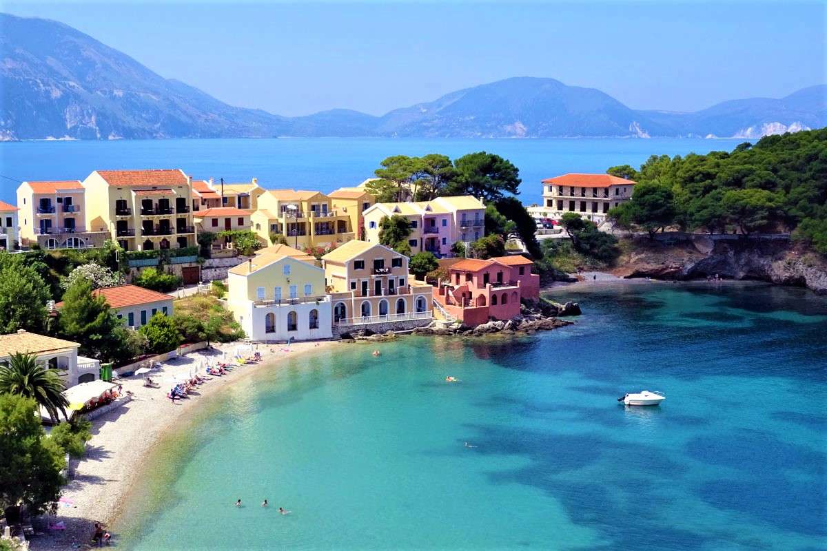 Assos na ostrově Kefalonia Ionian online puzzle