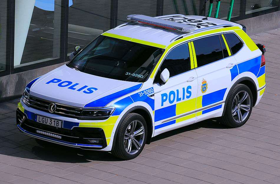 VW Tiguan Polis. puzzle online