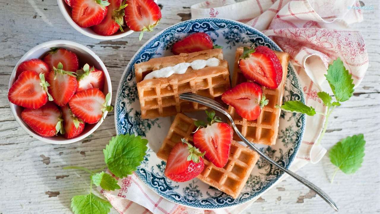 Waffles with strawberries jigsaw puzzle online