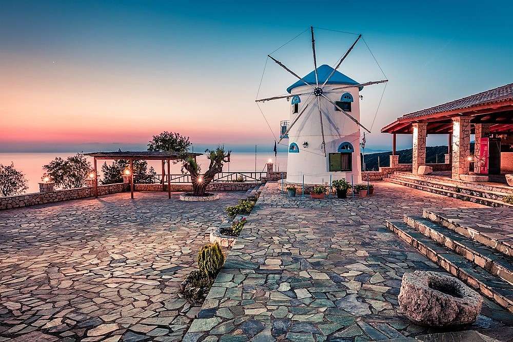 Moinho de vento na ilha ioniana de Zakynthos puzzle online