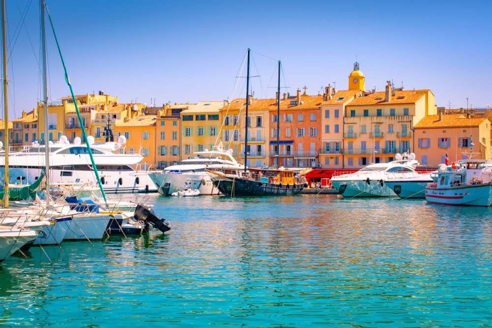 Lyxbåtar i Saint-Tropez - i Frankrike Pussel online
