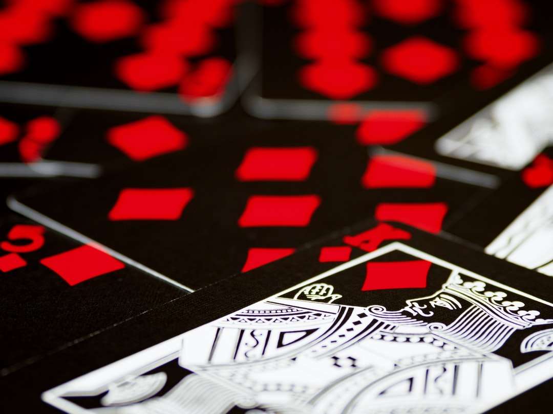 tablero de juego rojo y negro rompecabezas en línea