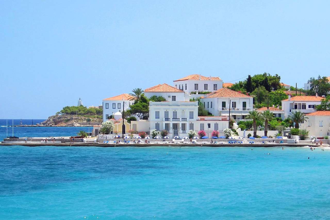 Греческий остров Спецес пазл онлайн