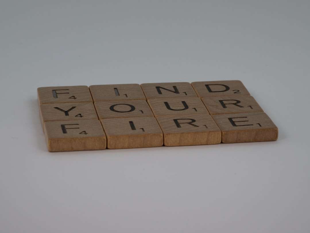 коричневые деревянные блоки с номером пазл онлайн