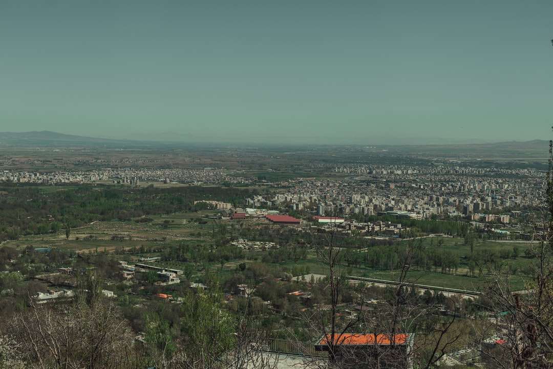 въздушен изглед на града през деня онлайн пъзел