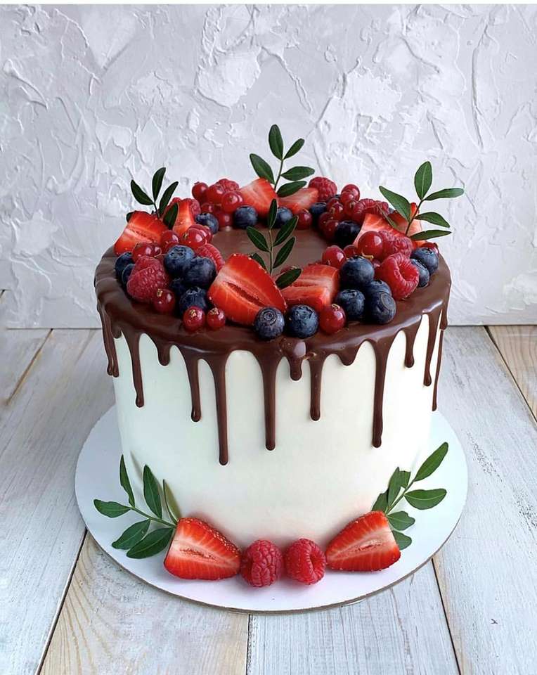 торт с фруктами онлайн-пазл
