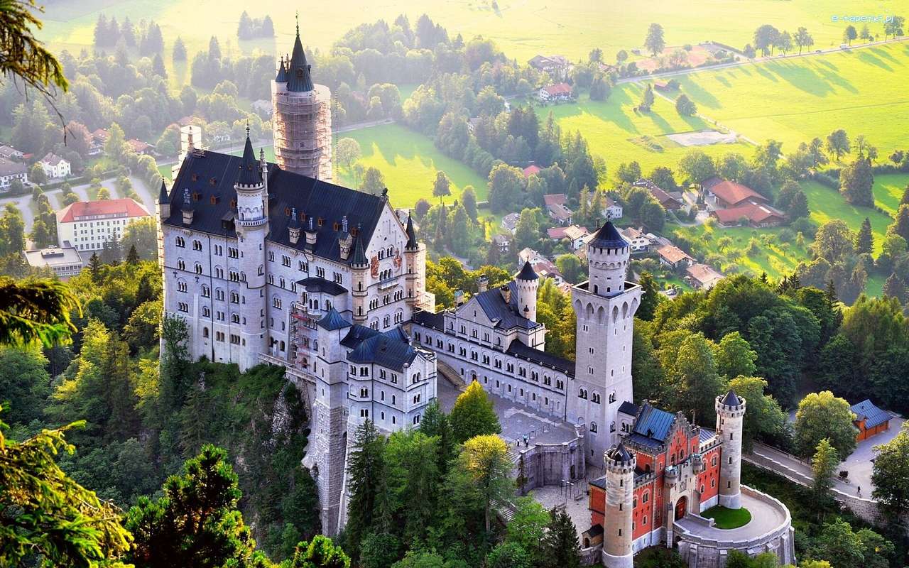 Panorama con un castillo en Bavari. rompecabezas en línea
