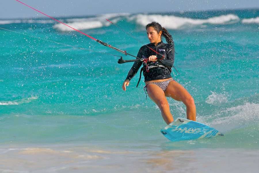 Vodní sporty - kitesurfing online puzzle