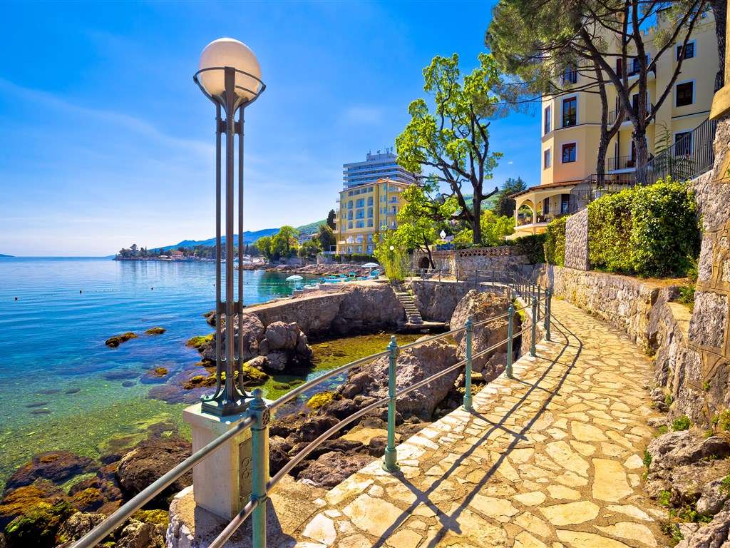 De kust van het schiereiland Istrië in Kroatië online puzzel