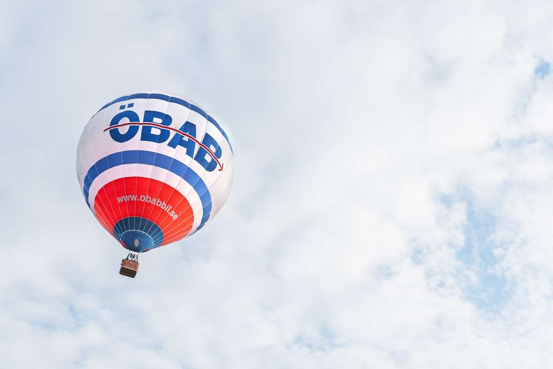 синий красный и белый воздушный шар онлайн-пазл