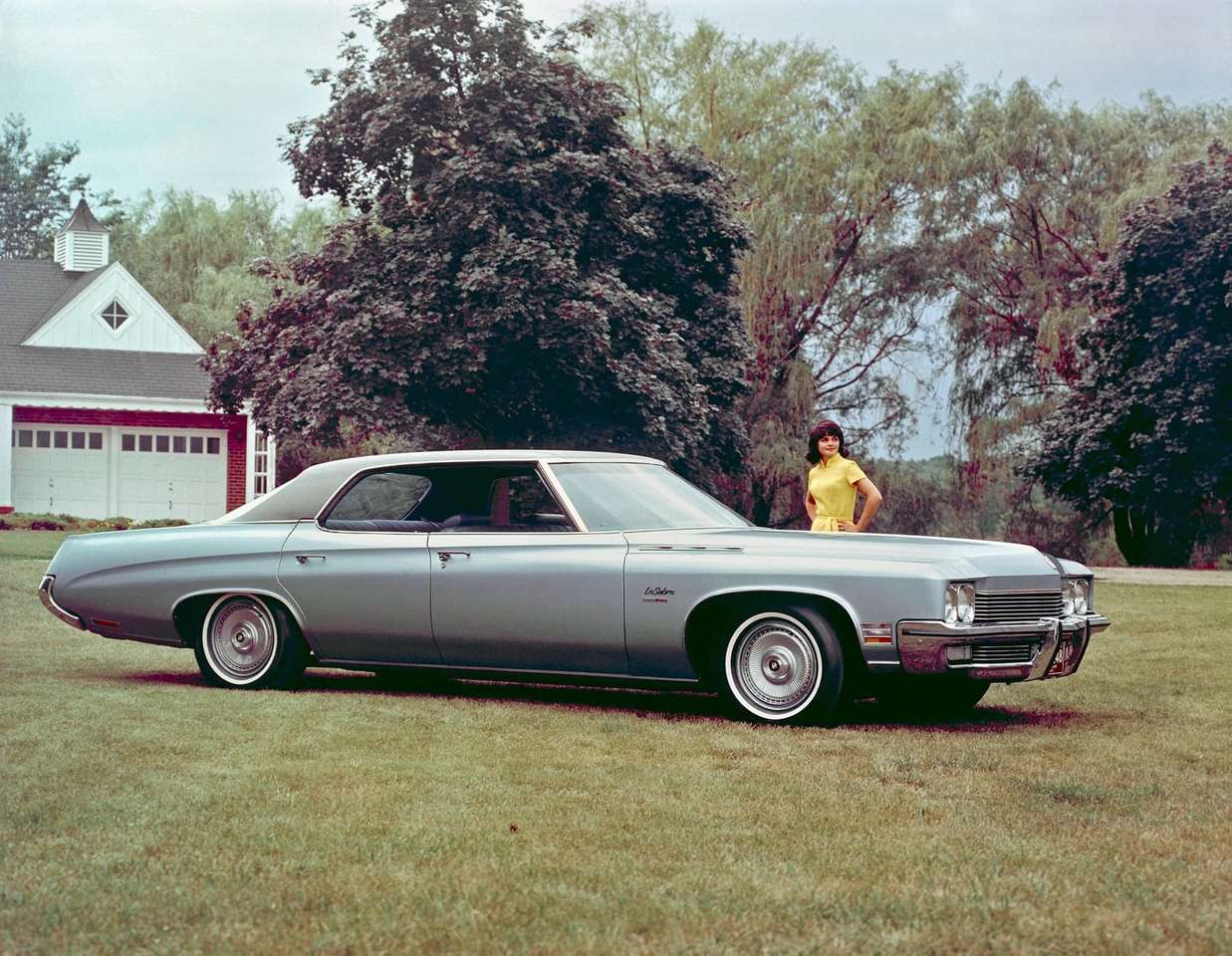 4-дверний жорсткий верх Buick LeSabre Custom 1972 року випуску пазл онлайн