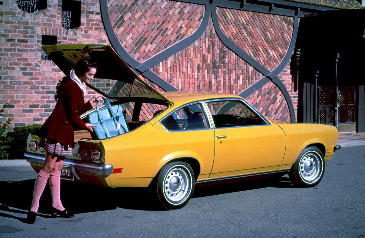 1972 Chevrolet Vega Hatchback Coupe Pussel online