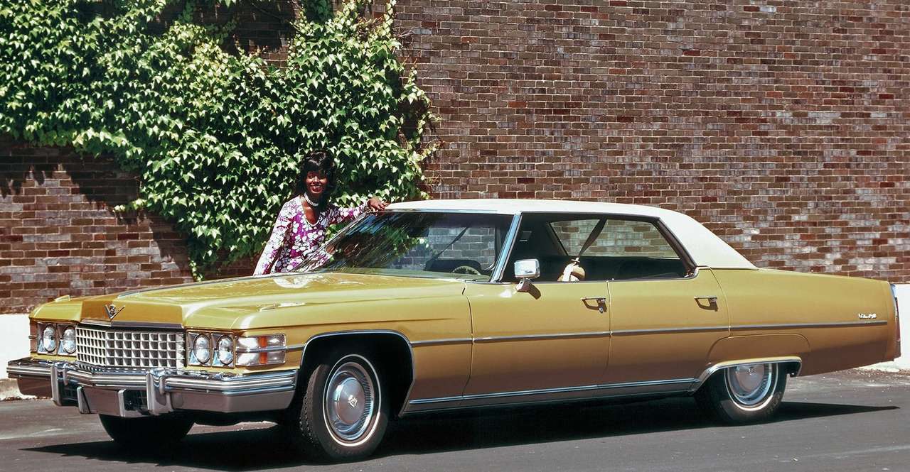 Cadillac Sedan deVille 1974 року випуску пазл онлайн