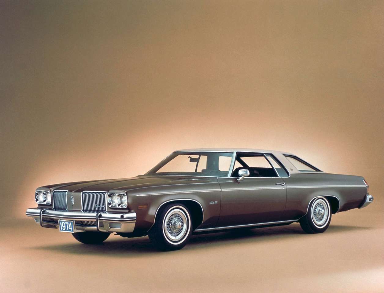 1974 Oldsmobile Delta 88 Royale Holiday Coupe puzzle online