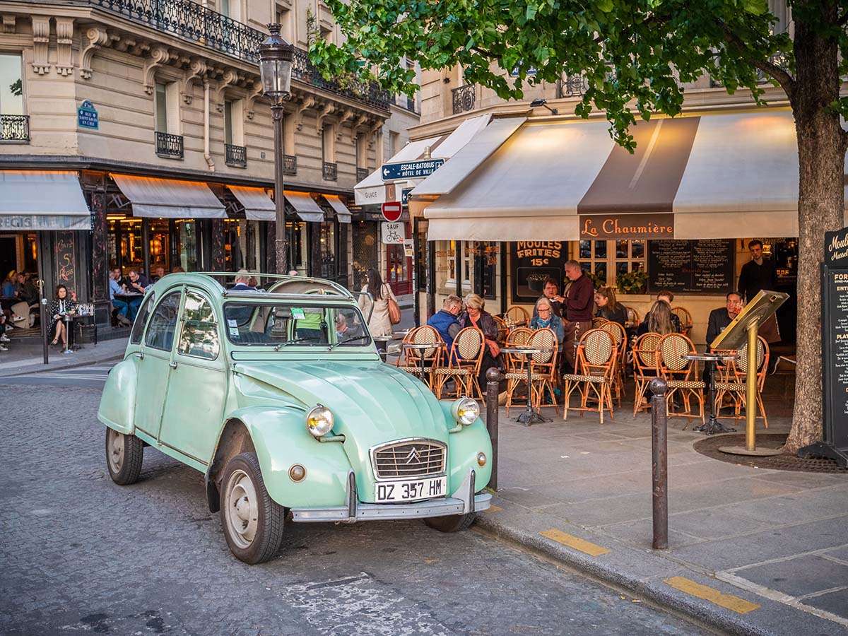 Auto in Parijs online puzzel