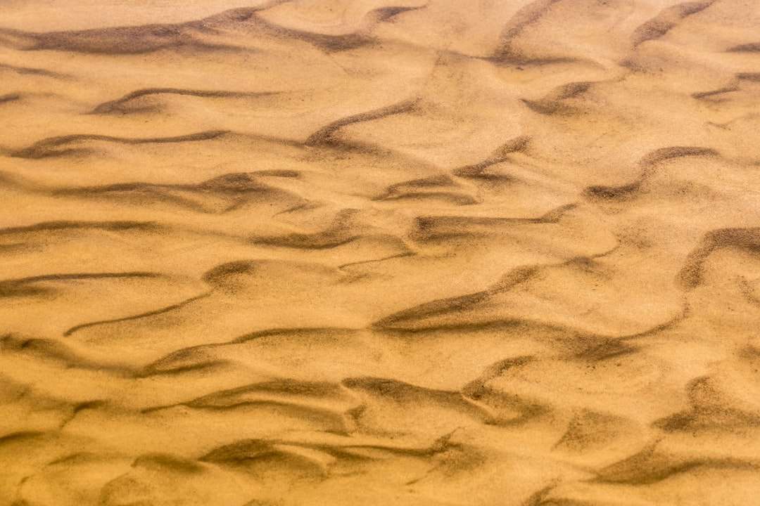 Nisip albastru și alb în timpul zilei puzzle online