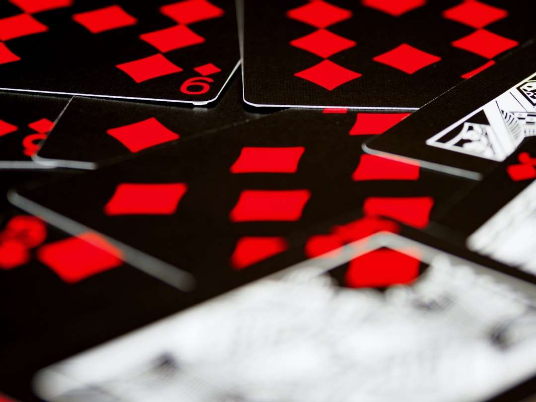 plateau de jeu rouge et noir puzzle en ligne