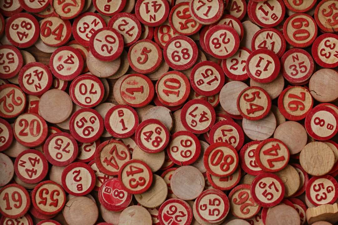 Rood en wit ronde plastic online puzzel