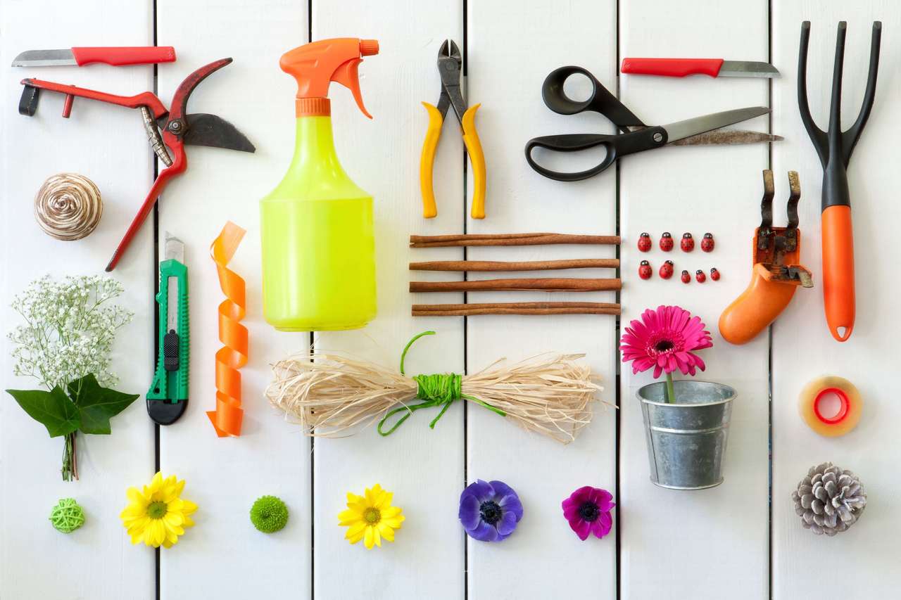A set of floristic tools jigsaw puzzle online