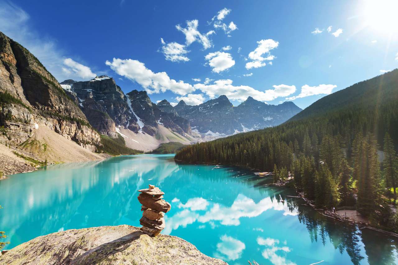 Moraine λίμνη στον Καναδά παζλ online