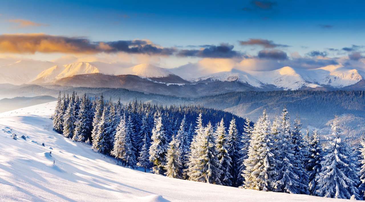 Планински пейзаж през зимата онлайн пъзел