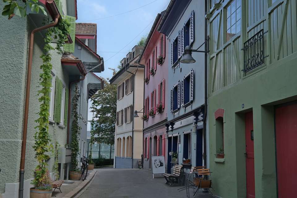 Bunte Häuser in der Schweiz Online-Puzzle