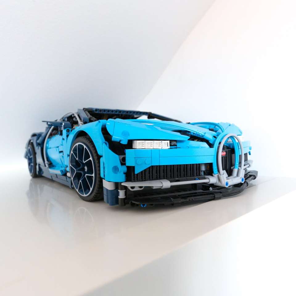 Blauw en zwart automodel legpuzzel online