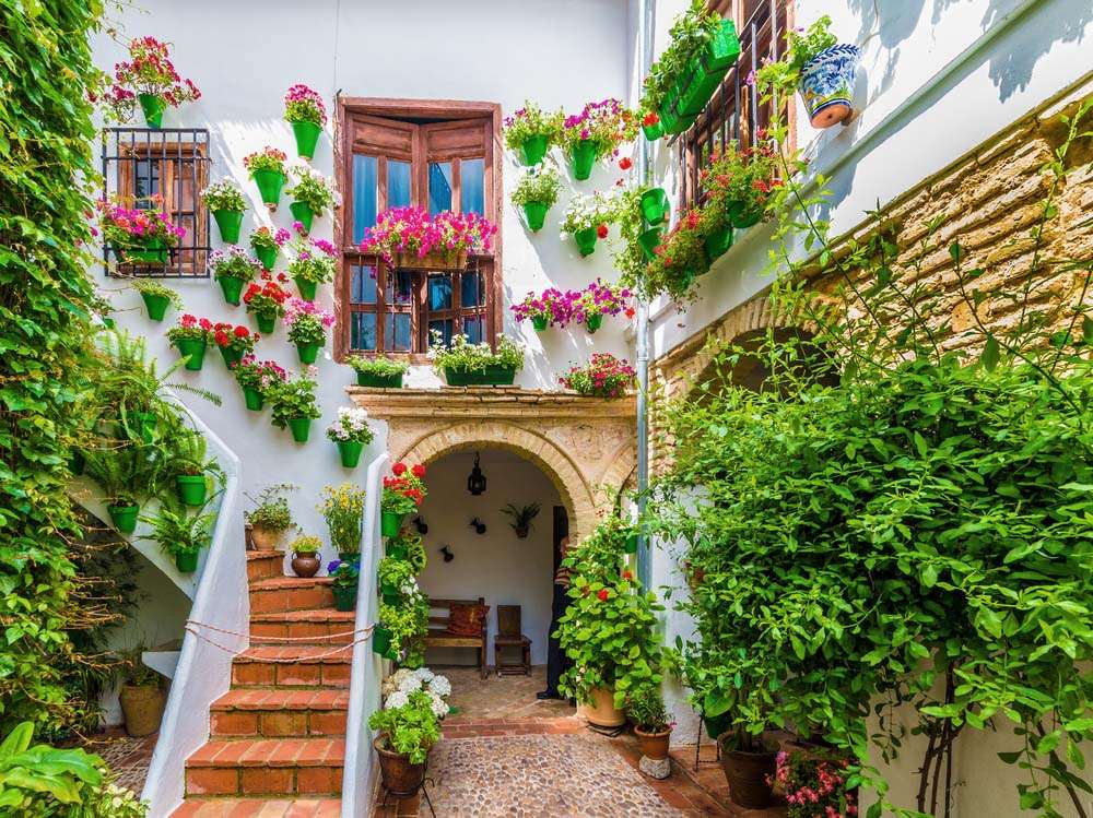 Een huis in bloemen in Cordoba online puzzel