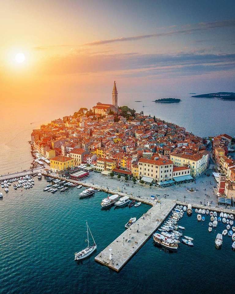 Ville en Croatie- Rovinj puzzle en ligne