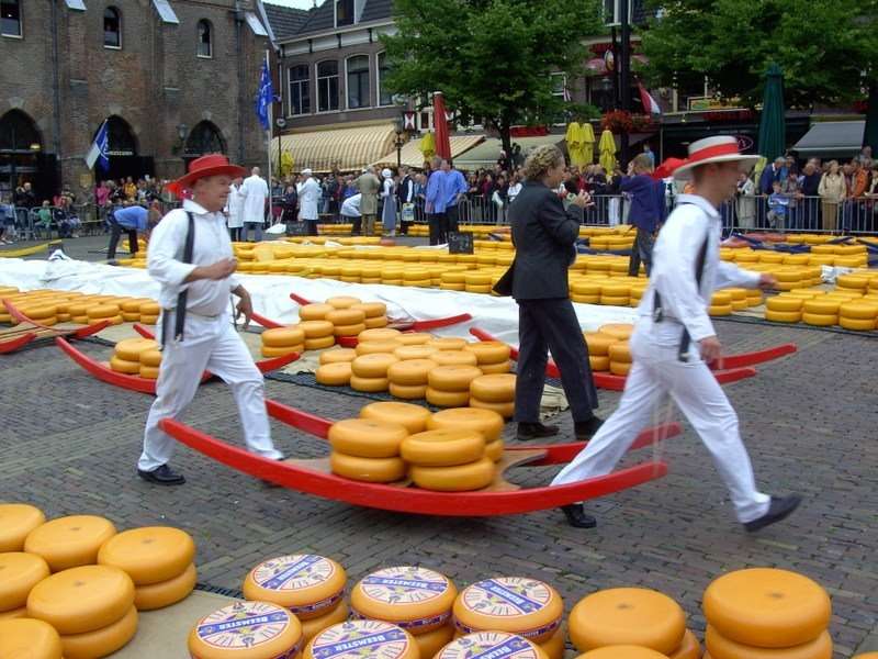 Пазар на сирене в Холандия онлайн пъзел