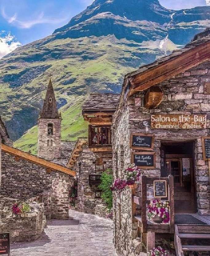 În Alpii francezi. puzzle online