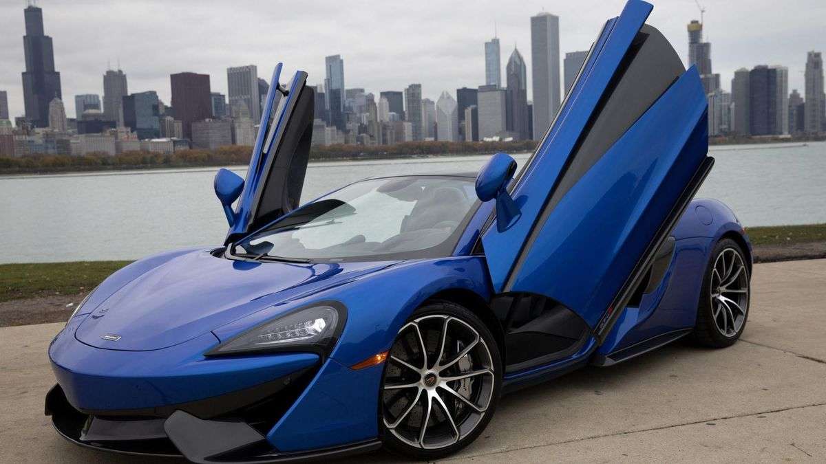 Modrá McLaren. online puzzle