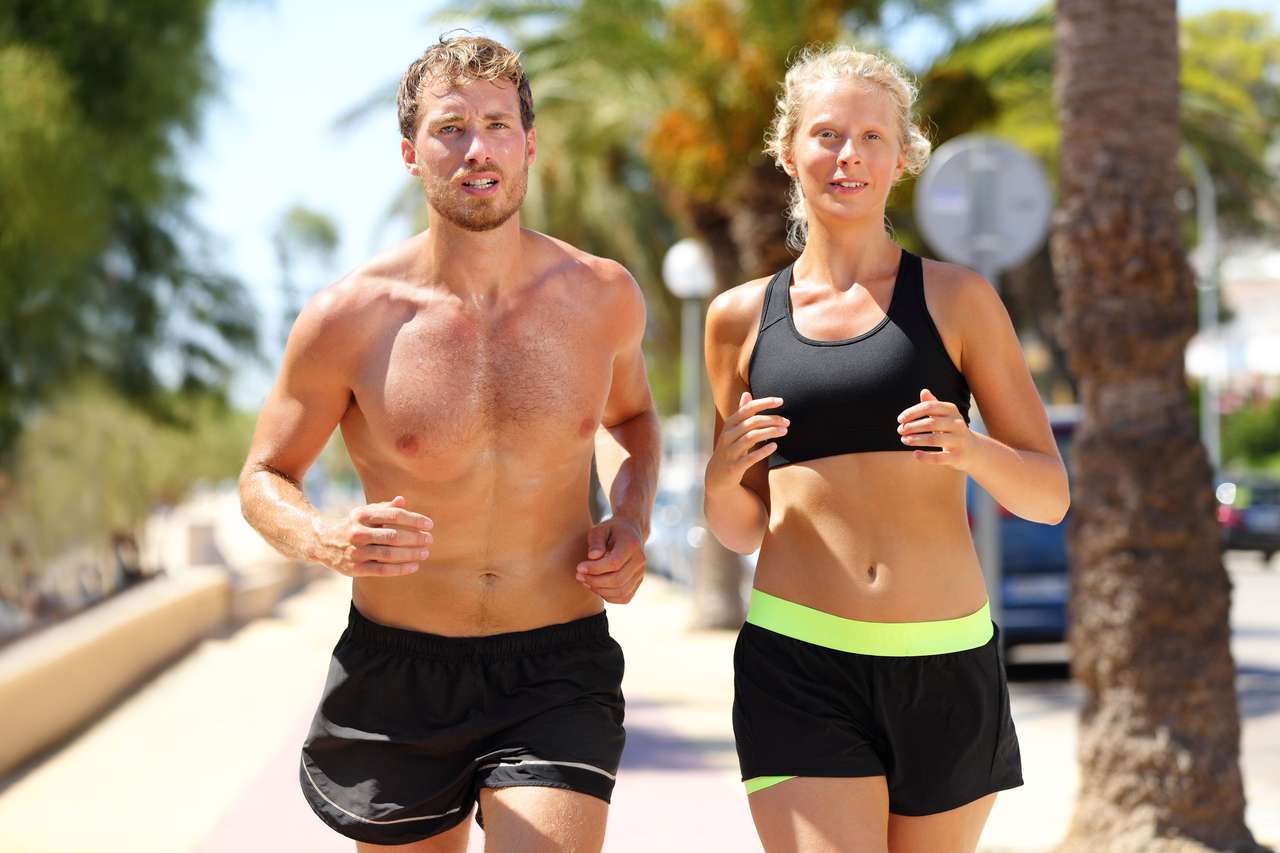 Aktív pár fut a városban kirakós online