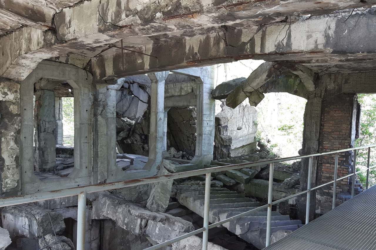 Ruinen des Bunkers auf Westerplatte Puzzlespiel online