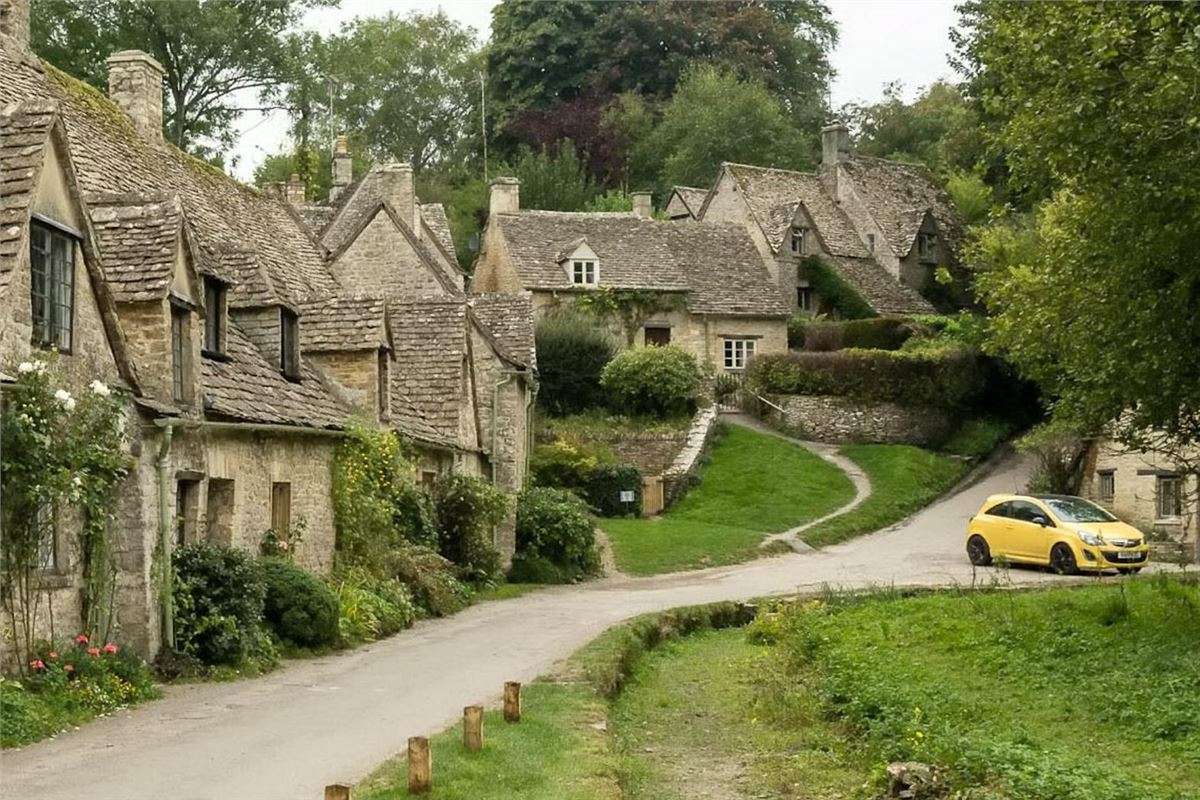 Bibury - cel mai frumos sat din Anglia jigsaw puzzle online