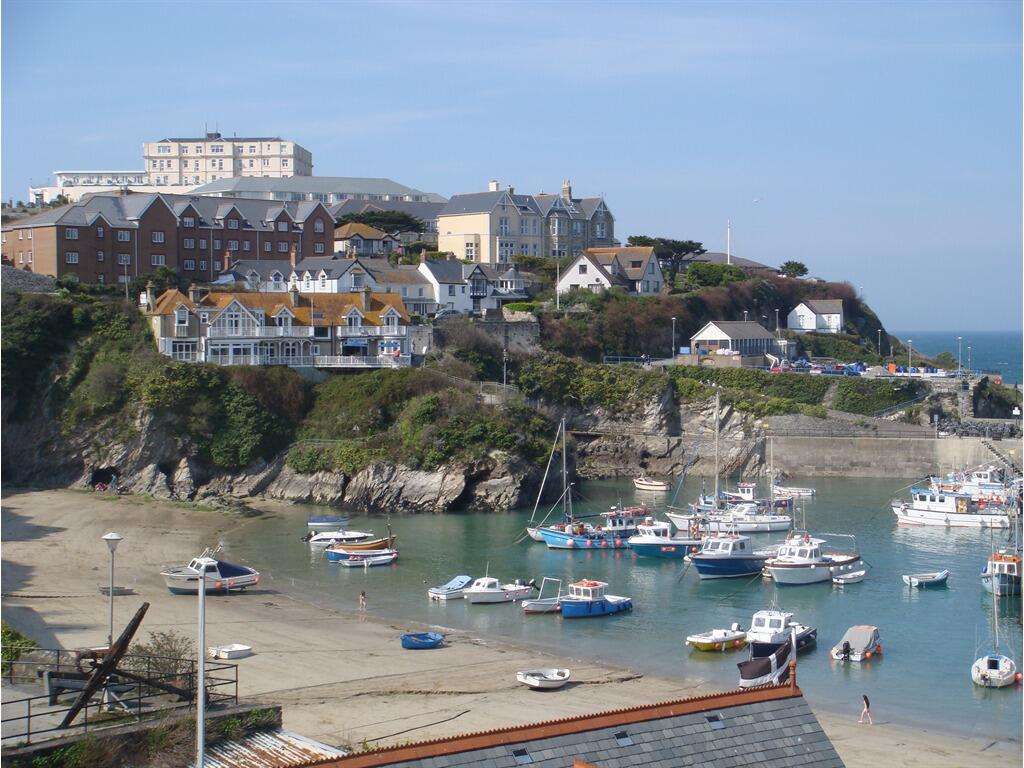 Un mic oraș pe coastă în Marea Britanie jigsaw puzzle online