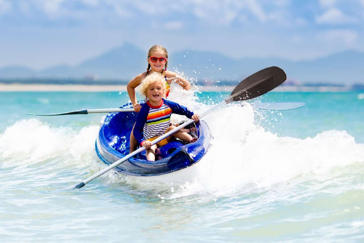Bambini Kayak in oceano puzzle online