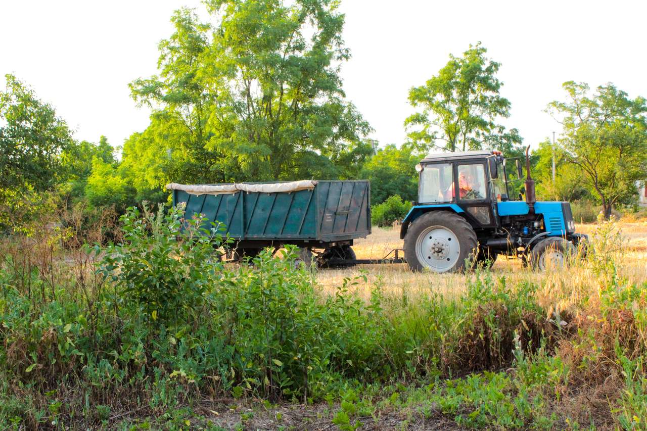 Traktor med släpvagn Pussel online