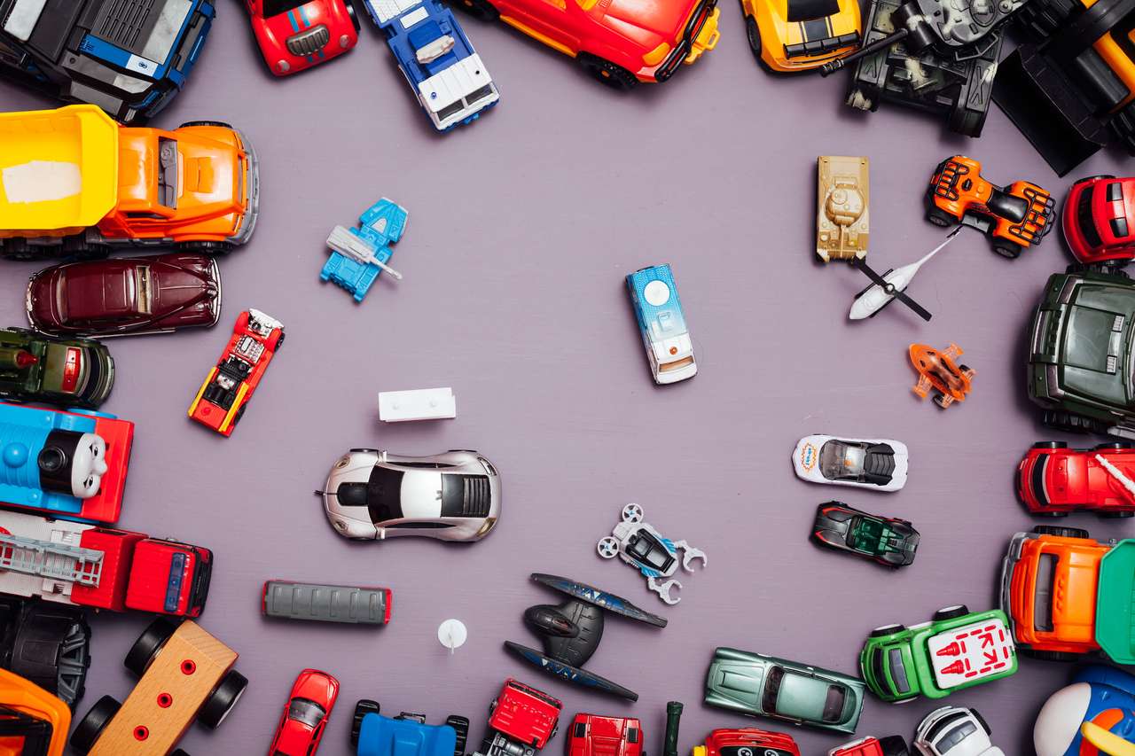 Mașini de jucărie pentru copii jigsaw puzzle online